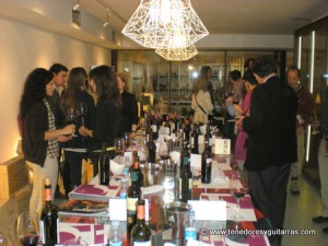 Disfrutando y hablando de los vinos